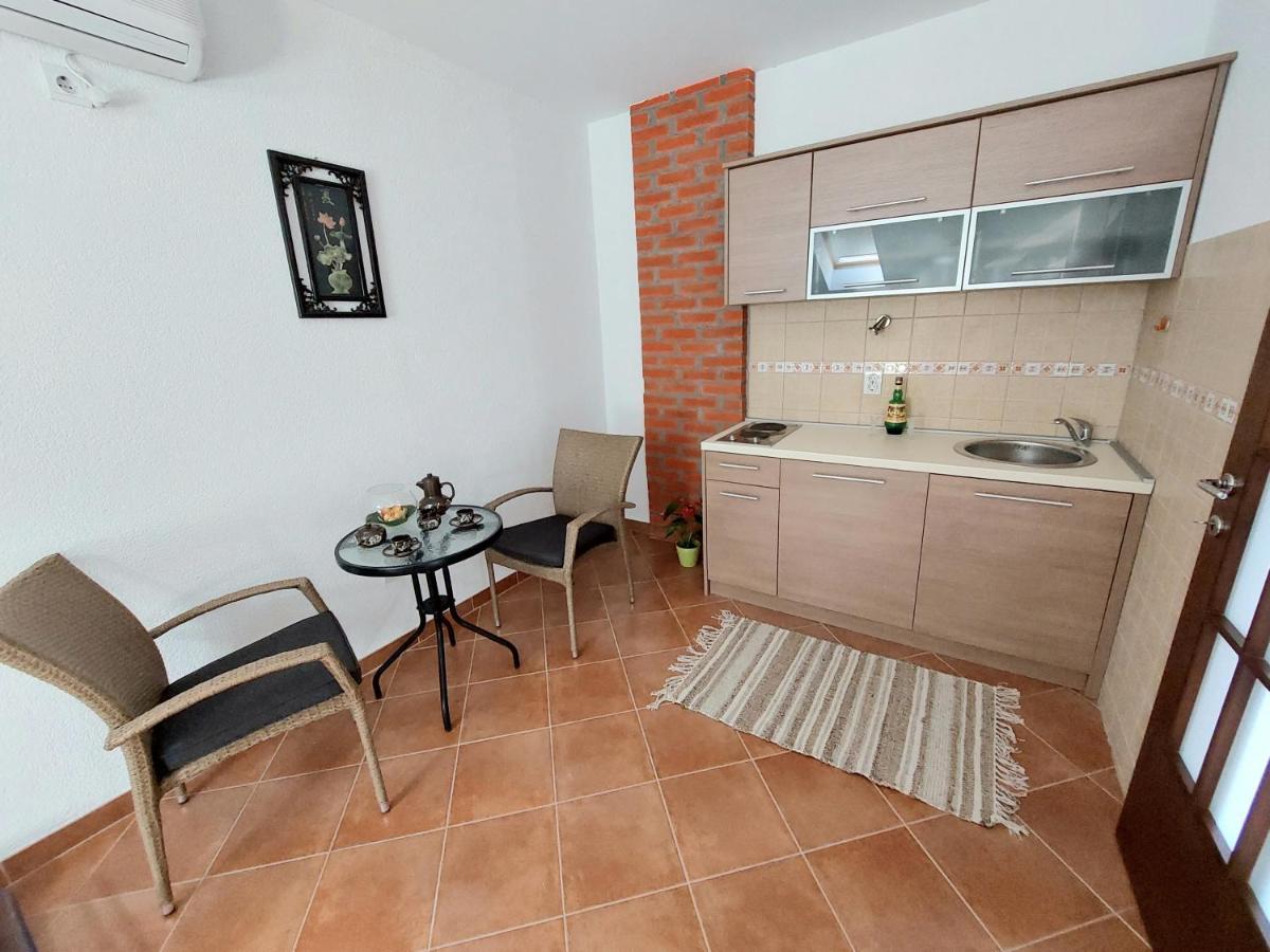 Apartman - Dobrota Sun Apartment Kotor Exterior photo